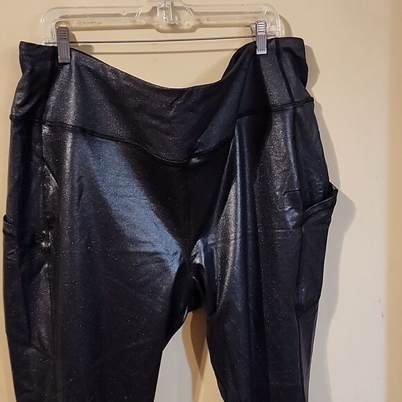 Shiny black torrid Active leggings Size 4 - Picture 3 of 5